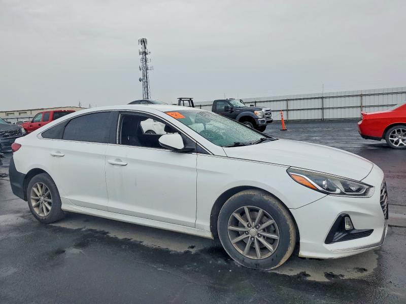 Photo 4 from auction – 2018 HYUNDAI SONATA SE with VIN 5NPE24AF3JH599734