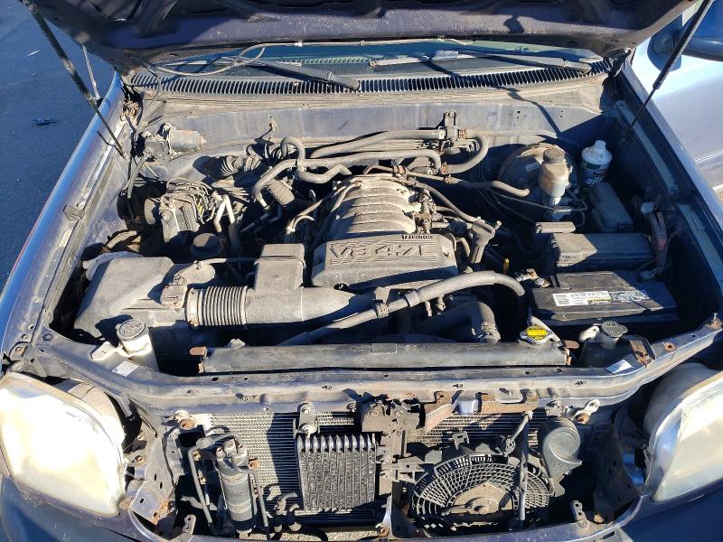 Photo 12 from auction – 2004 TOYOTA SEQUOIA with VIN 5TDBT44A24S226652