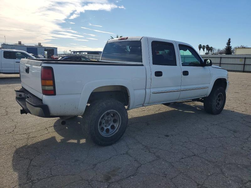 Photo 3 from auction – 2005 GMC NEW SIERRA with VIN 2GTEK13T551295135