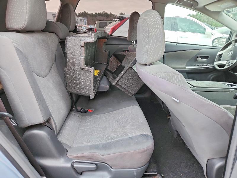 Photo 10 from auction – 2012 TOYOTA PRIUS V with VIN JTDZN3EU0C3056920