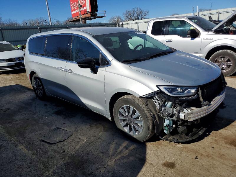 Photo 4 from auction – 2024 CHRYSLER PACIFICA H with VIN 2C4RC1S74RR149948