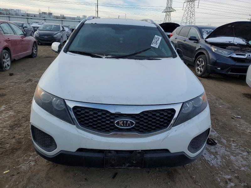 Photo 5 from auction – 2013 KIA SORENTO LX with VIN 5XYKTDA28DG368319