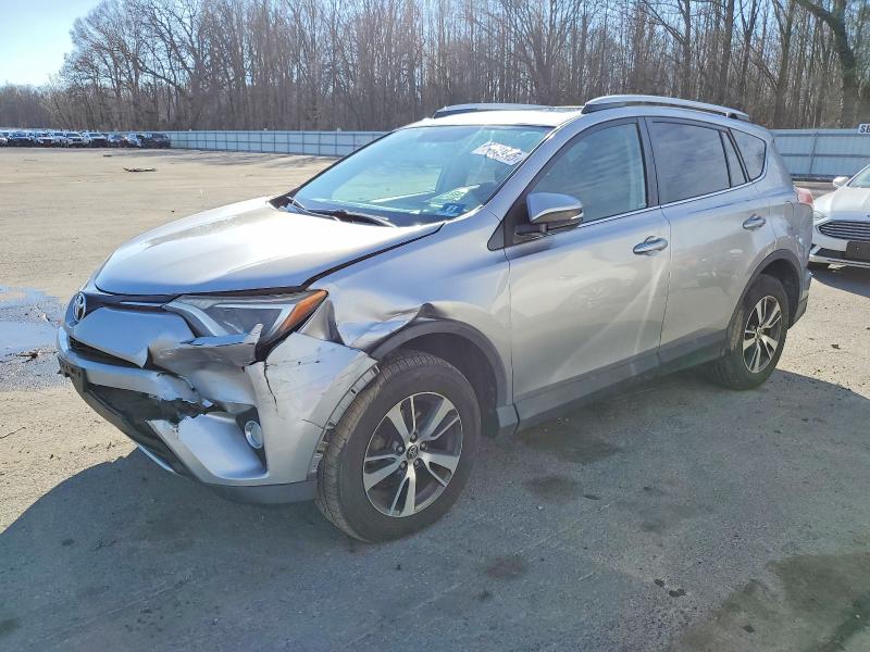 TOYOTA RAV4 XLE 2016 with VIN 2T3RFREV0GW470467 - Photo from auction