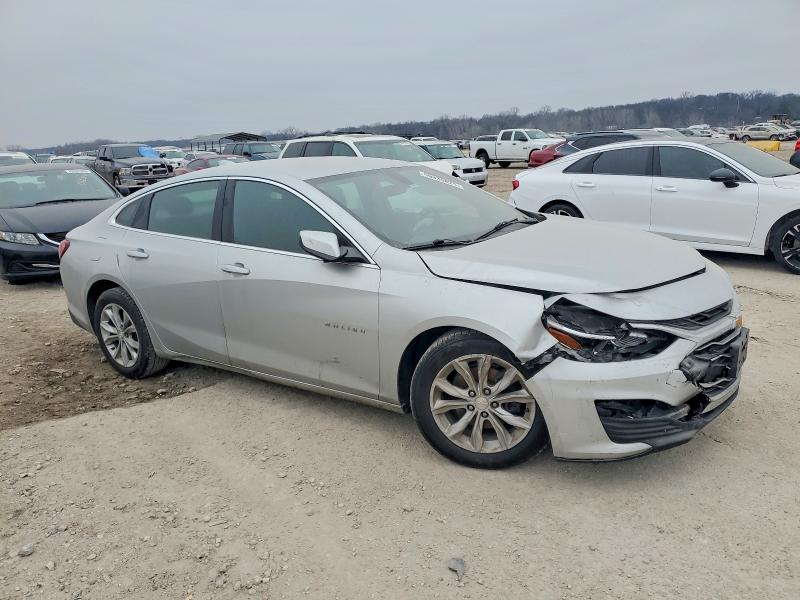 Photo 4 from auction – 2019 CHEVROLET MALIBU LT with VIN 1G1ZD5ST8KF167604