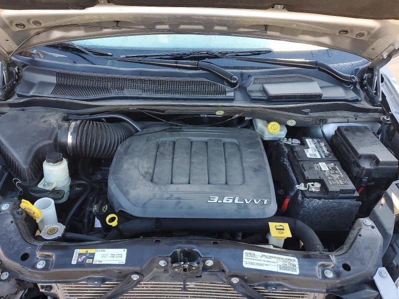 Photo 12 from auction – 2015 CHRYSLER TOWN & COU with VIN 2C4RC1BG4FR708555
