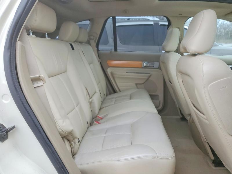 Photo 11 from auction – 2007 LINCOLN MKX with VIN 2LMDU68C27BJ02335