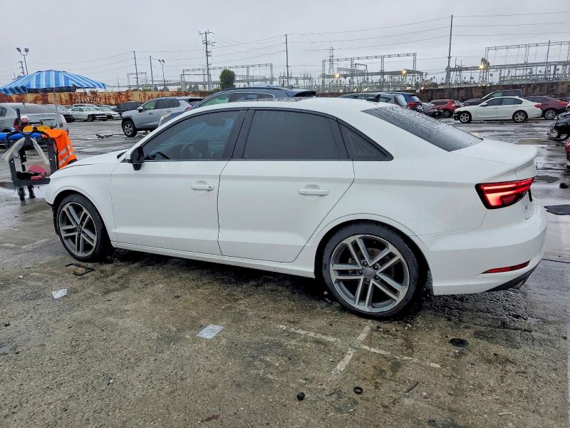 Photo 2 from auction – 2019 AUDI A3 PREMIUM with VIN WAUAUGFF7KA083272