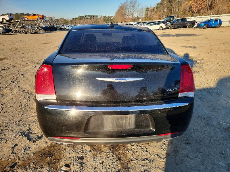 Photo 6 from auction – 2019 CHRYSLER 300 TOURIN with VIN 2C3CCAAG4KH610380