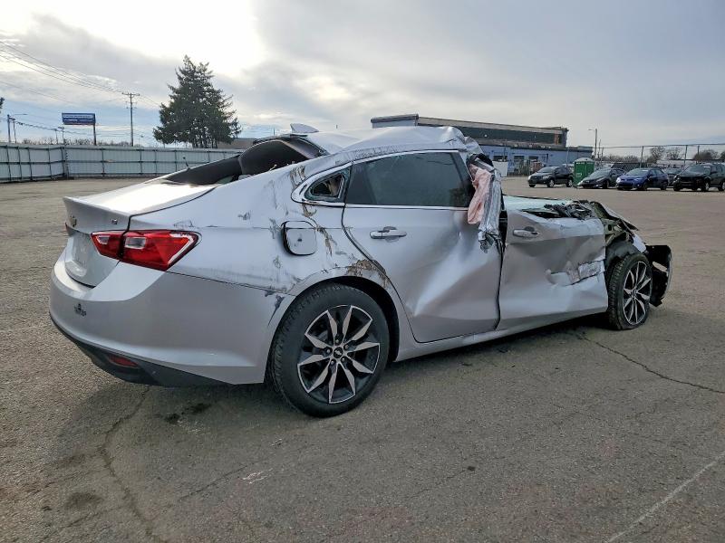 Photo 3 from auction – 2017 CHEVROLET MALIBU LT with VIN 1G1ZE5ST3HF276767