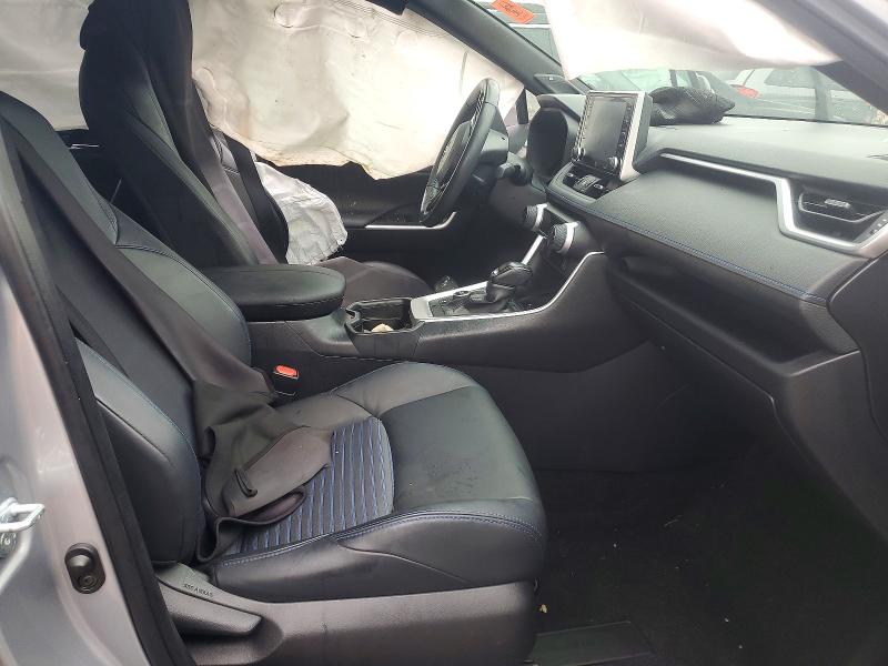 Photo 7 from auction – 2019 TOYOTA RAV4 XSE with VIN JTMEWRFV5KD512408