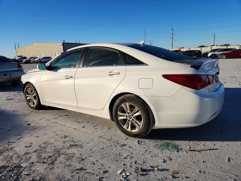 Photo 2 from auction – 2013 HYUNDAI SONATA with VIN 5NPEB4AC0DH744142