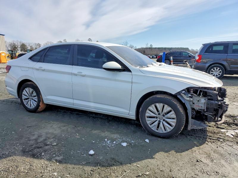 Photo 4 from auction – 2020 VOLKSWAGEN JETTA S with VIN 3VWCB7BU2LM052731