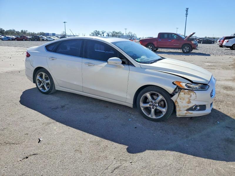 Photo 4 from auction – 2015 FORD FUSION SE with VIN 3FA6P0H79FR199720