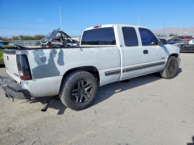 Photo 3 from auction – 2002 CHEVROLET SILVERADO with VIN 2GCEC19V221115482