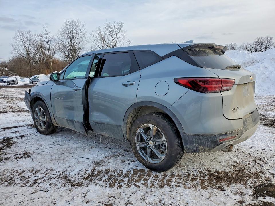 Photo 2 from auction – 2025 CHEVROLET BLAZER with VIN 3GNKBCR44SS212350