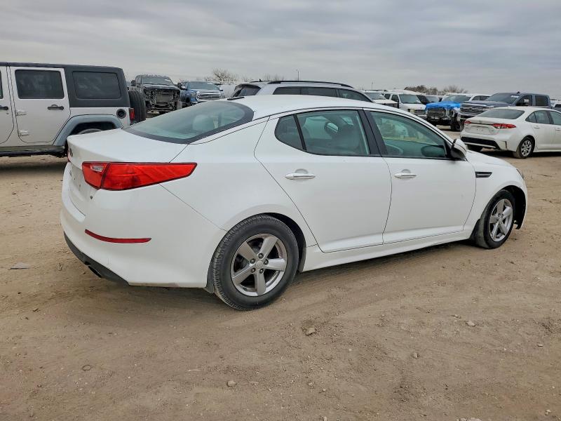 Photo 3 from auction – 2015 KIA OPTIMA LX with VIN 5XXGM4A71FG376378