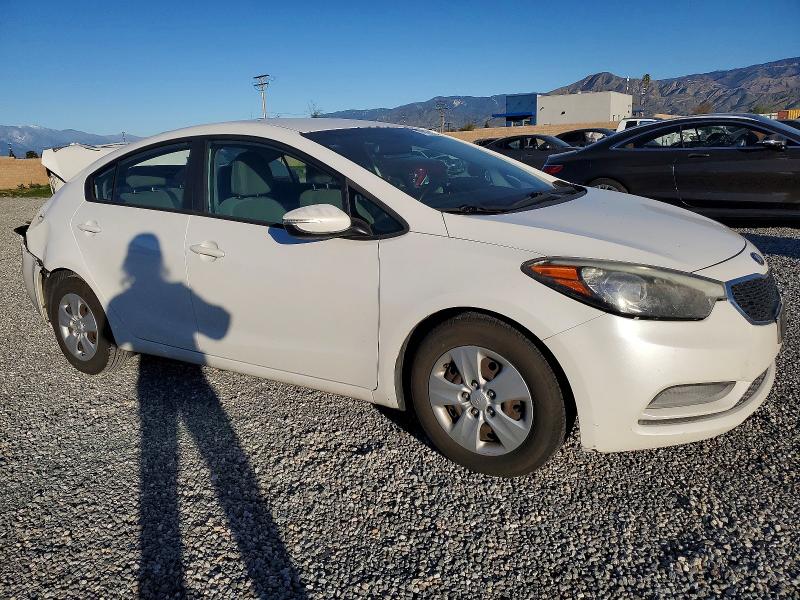 Foto 4 de la subasta – 2015 KIA FORTE con VIN KNAFX4A65F5327776