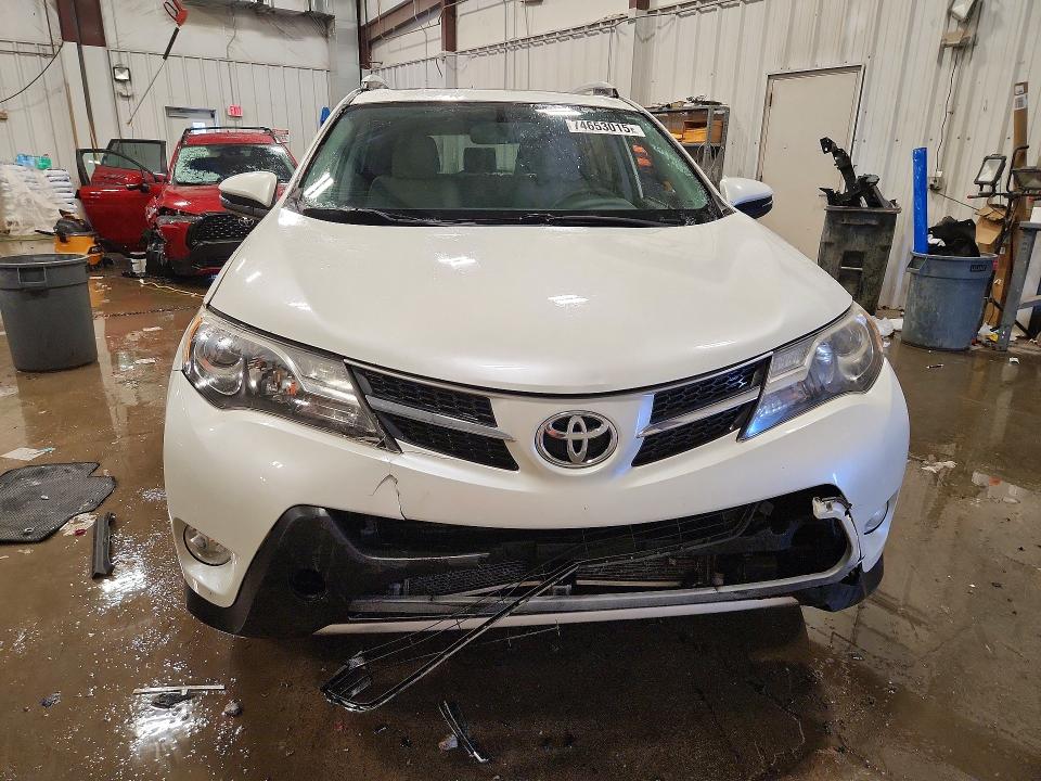 Photo 5 from auction – 2014 TOYOTA RAV4 LIMIT with VIN JTMDFREV5ED066441