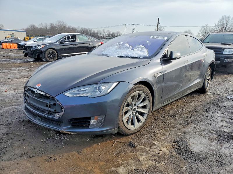 TESLA MODEL S 2016 with VIN 5YJSA1E23GF122305 - Photo from auction