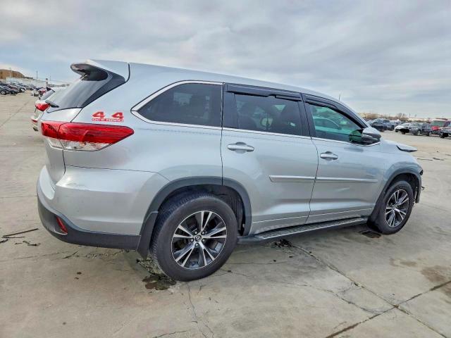 Photo 3 from auction – 2018 TOYOTA HIGHLANDER with VIN 5TDZZRFH5JS250752