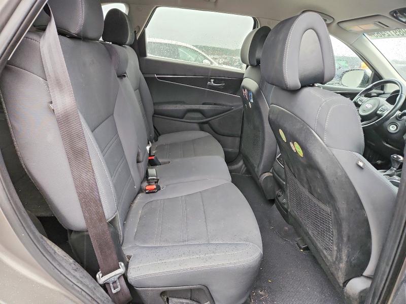 Photo 10 from auction – 2016 KIA SORENTO LX with VIN 5XYPGDA39GG158173