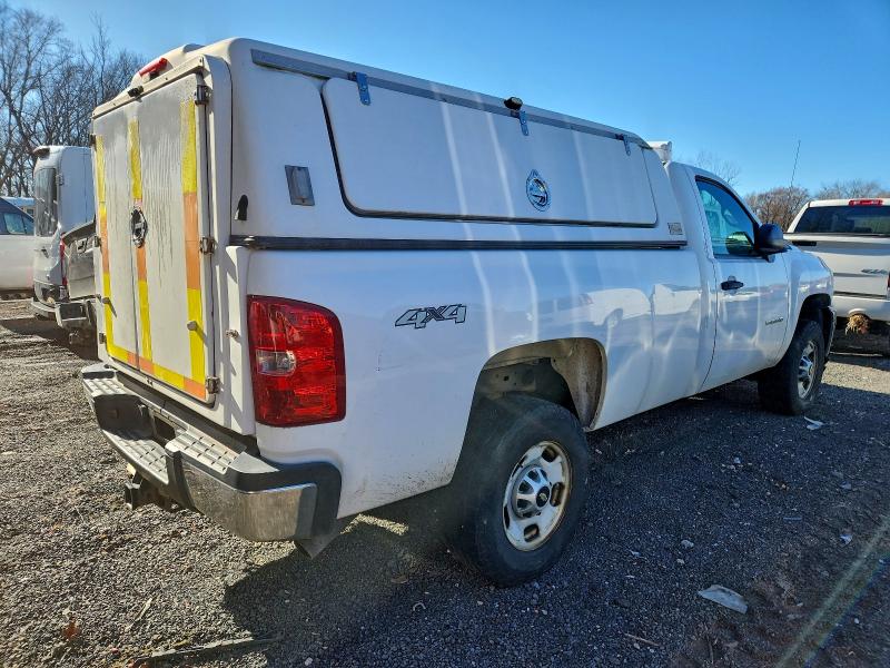 Photo 3 from auction – 2014 CHEV 2500HD 4X4 / WORKPOD with VIN 1GC0KVCG5EF166888