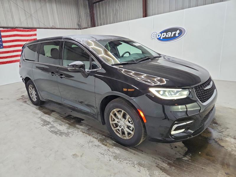 Photo 4 from auction – 2026 CHRYSLER PACIFICA S with VIN 2C4RC1BG9TR191054