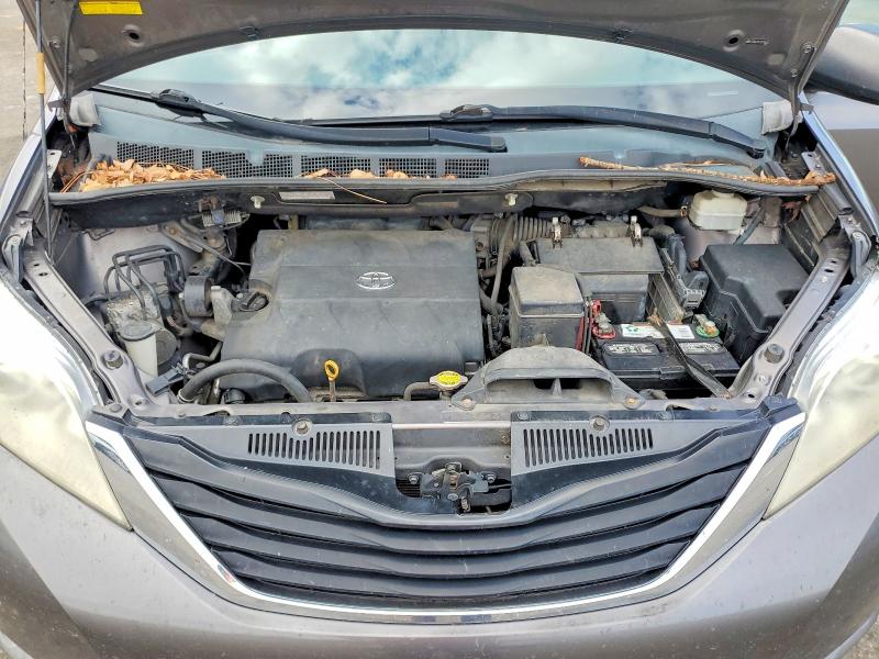 Photo 12 from auction – 2012 TOYOTA SIENNA with VIN 5TDKK3DC1CS186335