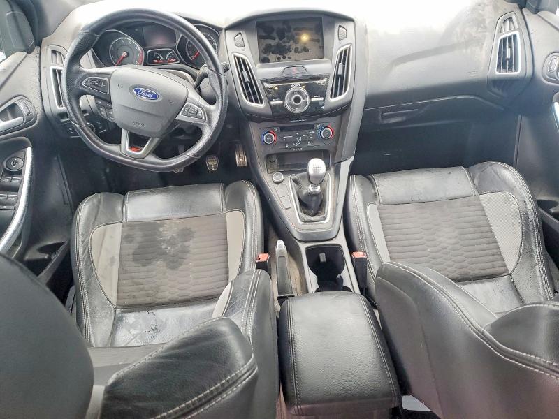 Photo 8 from auction – 2017 FORD FOCUS ST with VIN 1FADP3L95HL335604