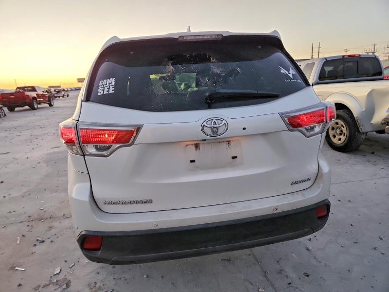 Photo 6 from auction – 2016 TOYOTA HIGHLANDER with VIN 5TDYKRFH5GS171400