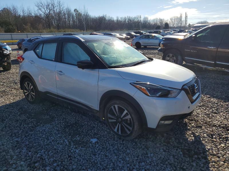 Photo 4 from auction – 2020 NISSAN KICKS with VIN 3N1CP5DV9LL477824