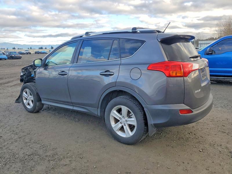 Photo 2 from auction – 2014 TOYOTA RAV4 XLE with VIN JTMRFREV2EJ010030