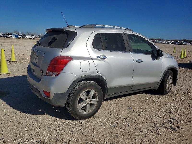 Photo 3 from auction – 2018 CHEVROLET TRAX with VIN KL7CJLSB5JB645403