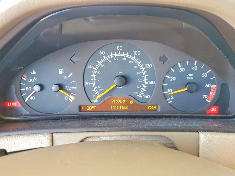 Photo 9 from auction – 1999 MERCEDES-BENZ E 320 with VIN WDBJF65H8XA756084