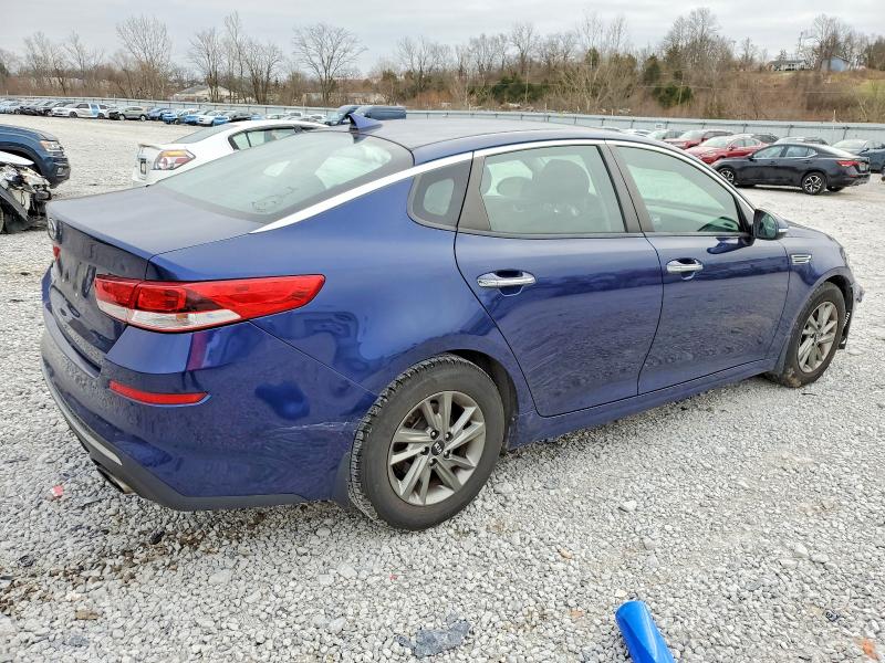 Photo 3 from auction – 2019 KIA OPTIMA with VIN 5XXGT4L33KG325570