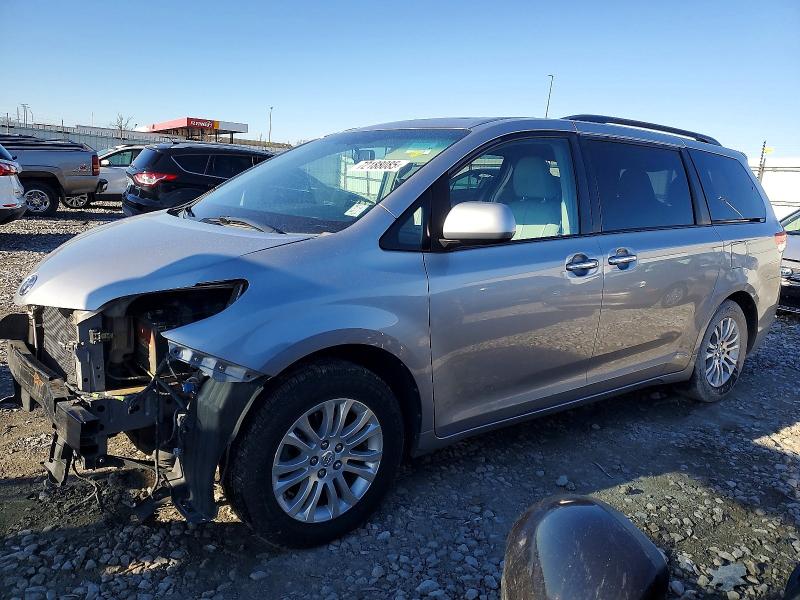 TOYOTA SIENNA XLE 2011 with VIN 5TDYK3DC6BS008400 - Photo from auction