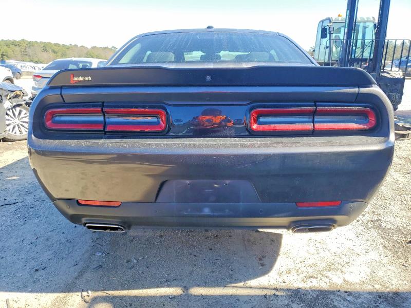 Photo 6 from auction – 2021 DODGE CHALLENGER with VIN 2C3CDZJG0MH610875
