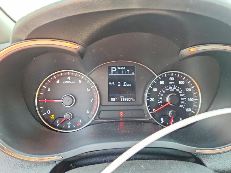 Photo 9 from auction – 2017 KIA FORTE LX with VIN 3KPFK4A72HE050828
