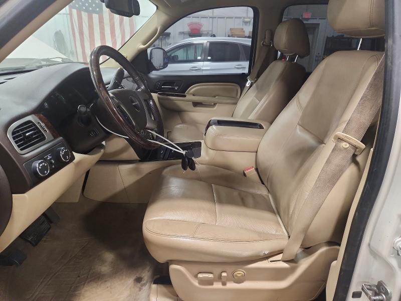 Photo 7 from auction – 2012 GMC YUKON DENA with VIN 1GKS2GEJ2CR143548