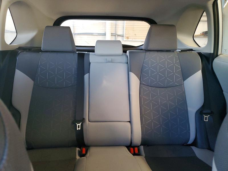 Photo 10 from auction – 2023 TOYOTA RAV4 with VIN 2T3P1RFV5PW398654