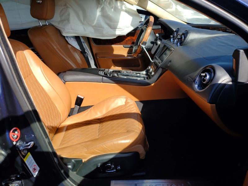 Photo 7 from auction – 2016 JAGUAR XJL with VIN SAJWA2G78G8V95263