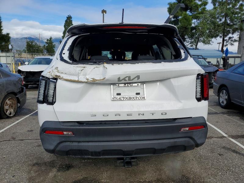 Photo 6 from auction – 2022 KIA SORENTO LX with VIN 5XYRG4LC6NG119057