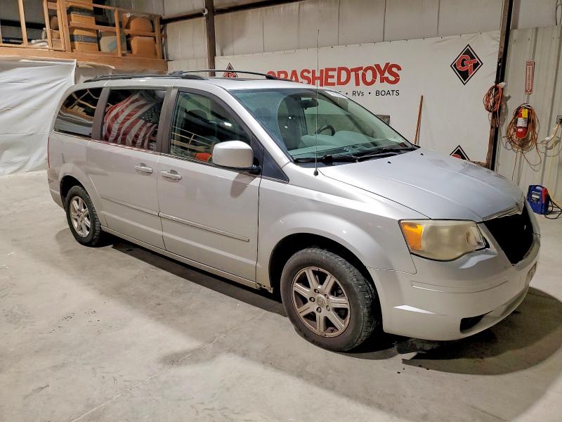 Photo 4 from auction – 2010 CHRYSLER TOWN & COU with VIN 2A4RR5D16AR240748
