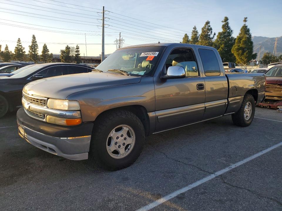 CHEVROLET SILVERADO 2002 with VIN 2GCEC19T821185891 - Photo from auction