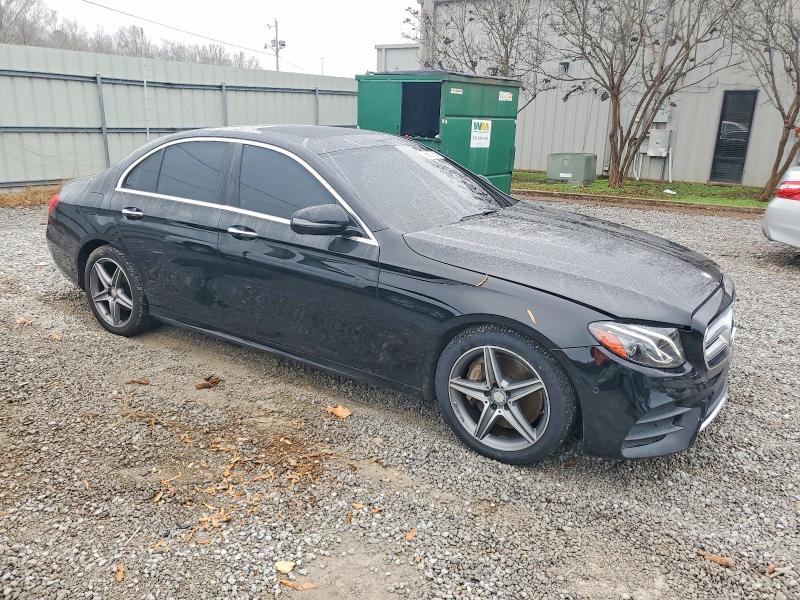 Photo 4 from auction – 2017 MERCEDES-BENZ E 300 4MAT with VIN WDDZF4KB6HA017358