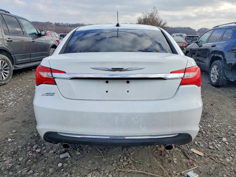 Photo 6 from auction – 2014 CHRYSLER 200 with VIN 1C3CCBCG5EN185265