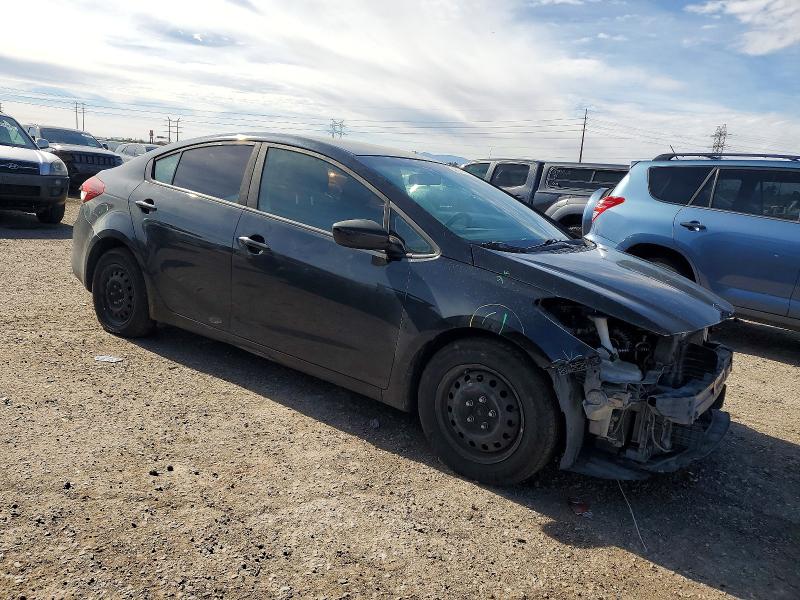 Photo 4 from auction – 2018 KIA FORTE with VIN 3KPFK4A77JE167469