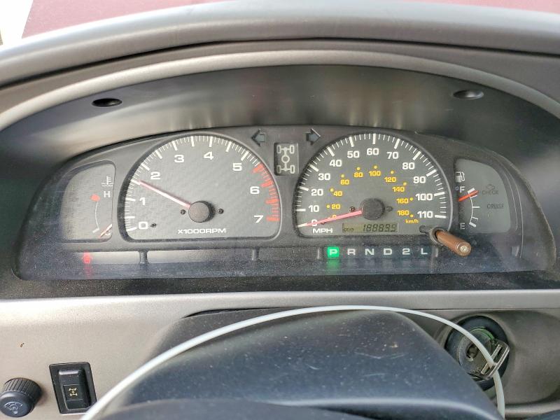 Photo 9 from auction – 2002 TOYOTA 4RUNNER SR with VIN JT3HN86R420370156