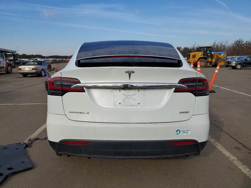 Photo 6 from auction – 2018 TESLA MODEL X with VIN 5YJXCAE28JF137373