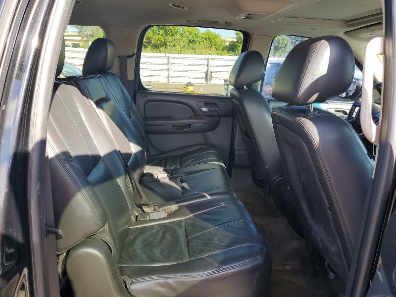 Photo 11 from auction – 2011 CHEVROLET SUBURBAN K with VIN 1GNSKJE39BR212932